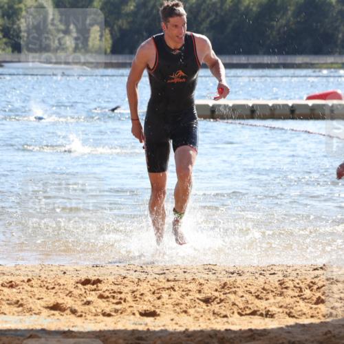 07.09.2025 - 19. Norderstedt Triathlon Luisa Fischer http://msf.ph/oto/8750511 07.09.2025 15:27:06 Schwimmen 522 meine-sportfotos.de