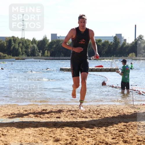 07.09.2025 - 19. Norderstedt Triathlon Luisa Fischer http://msf.ph/oto/8750536 07.09.2025 15:27:08 Schwimmen 522 meine-sportfotos.de