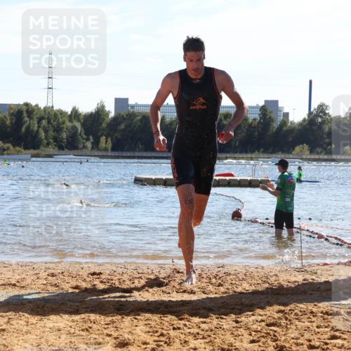 07.09.2025 - 19. Norderstedt Triathlon Luisa Fischer http://msf.ph/oto/8750538 07.09.2025 15:27:08 Schwimmen 522 meine-sportfotos.de
