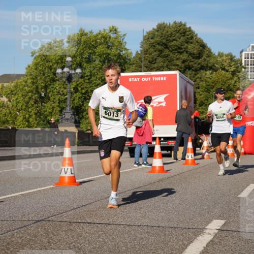 07.09.2025 - BARMER Alsterlauf Yannick Fuchs http://msf.ph/oto/8750539 07.09.2025 09:34:59 Laufen 6013, 6066, 025 meine-sportfotos.de