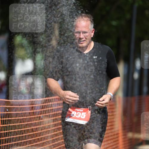 07.09.2025 - 19. Norderstedt Triathlon Michael Strokosch http://msf.ph/oto/8750548 07.09.2025 12:43:31 Laufen 835, 1268, 1380 meine-sportfotos.de