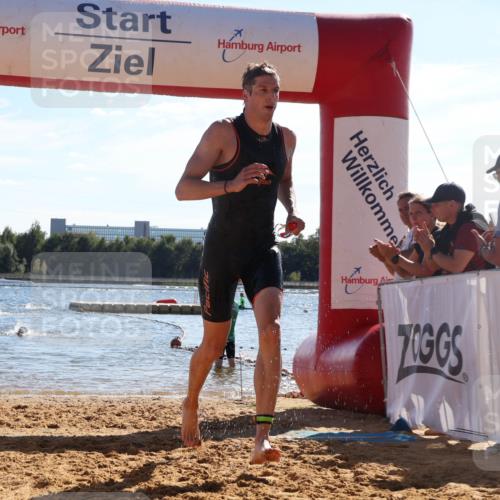 07.09.2025 - 19. Norderstedt Triathlon Luisa Fischer http://msf.ph/oto/8750549 07.09.2025 15:27:09 Schwimmen 522 meine-sportfotos.de