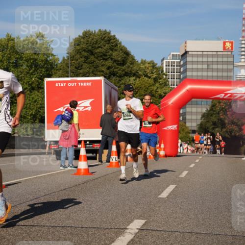 07.09.2025 - BARMER Alsterlauf Yannick Fuchs http://msf.ph/oto/8750564 07.09.2025 09:35:00 Laufen 6013, 6066, 802, 576 meine-sportfotos.de
