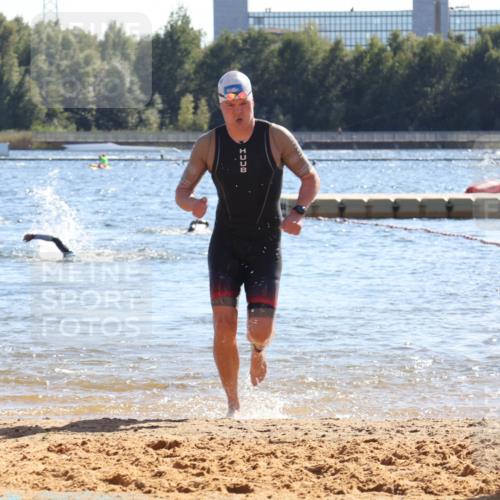 07.09.2025 - 19. Norderstedt Triathlon Luisa Fischer http://msf.ph/oto/8750565 07.09.2025 15:27:22 Schwimmen 508 meine-sportfotos.de