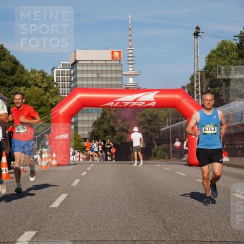 07.09.2025 - BARMER Alsterlauf Yannick Fuchs http://msf.ph/oto/8750579 07.09.2025 09:35:01 Laufen 6066, 8025, 5763 meine-sportfotos.de