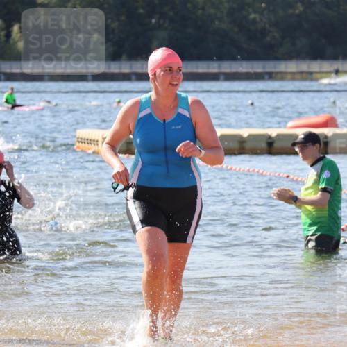 07.09.2025 - 19. Norderstedt Triathlon Luisa Fischer http://msf.ph/oto/8750614 07.09.2025 11:16:18 Schwimmen 793, 1334 meine-sportfotos.de