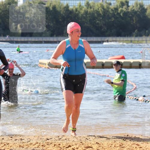 07.09.2025 - 19. Norderstedt Triathlon Luisa Fischer http://msf.ph/oto/8750618 07.09.2025 11:16:19 Schwimmen 793, 1334 meine-sportfotos.de