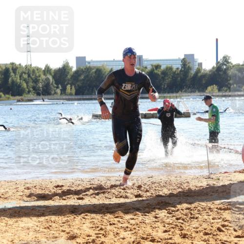 07.09.2025 - 19. Norderstedt Triathlon Luisa Fischer http://msf.ph/oto/8750660 07.09.2025 15:27:53 Schwimmen 514, 517, 537 meine-sportfotos.de