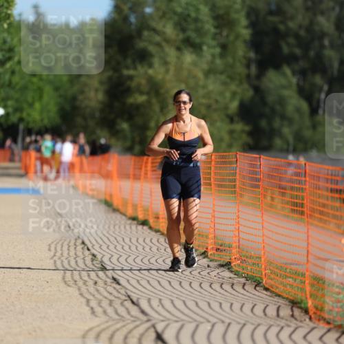 07.09.2025 - 19. Norderstedt Triathlon Michael Strokosch http://msf.ph/oto/8750679 07.09.2025 10:30:25 Laufen 1111, 1144 meine-sportfotos.de