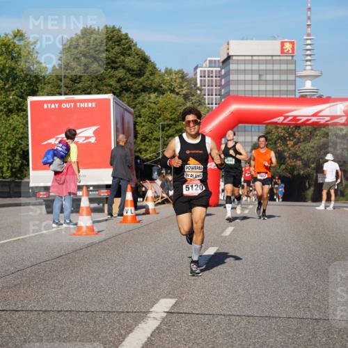 07.09.2025 - BARMER Alsterlauf Yannick Fuchs http://msf.ph/oto/8750687 07.09.2025 09:35:11 Laufen 5120, 3690 meine-sportfotos.de