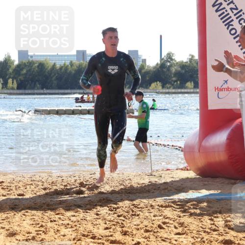 07.09.2025 - 19. Norderstedt Triathlon Luisa Fischer http://msf.ph/oto/8750690 07.09.2025 15:27:56 Schwimmen 517, 537 meine-sportfotos.de