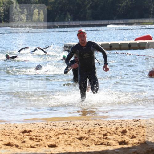 07.09.2025 - 19. Norderstedt Triathlon Luisa Fischer http://msf.ph/oto/8750709 07.09.2025 15:28:14 Schwimmen 498 meine-sportfotos.de