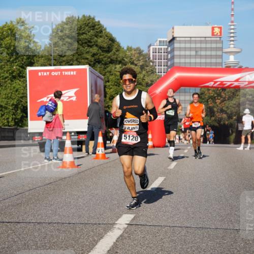 07.09.2025 - BARMER Alsterlauf Yannick Fuchs http://msf.ph/oto/8750710 07.09.2025 09:35:11 Laufen 5120, 3690, 4652 meine-sportfotos.de