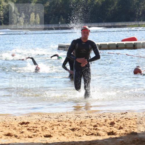 07.09.2025 - 19. Norderstedt Triathlon Luisa Fischer http://msf.ph/oto/8750715 07.09.2025 15:28:14 Schwimmen 498 meine-sportfotos.de