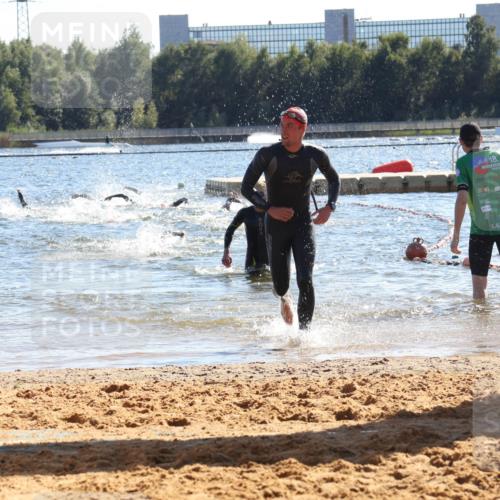 07.09.2025 - 19. Norderstedt Triathlon Luisa Fischer http://msf.ph/oto/8750722 07.09.2025 15:28:15 Schwimmen 498 meine-sportfotos.de