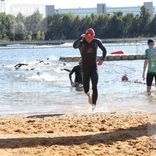07.09.2025 - 19. Norderstedt Triathlon Luisa Fischer http://msf.ph/oto/8750730 07.09.2025 15:28:15 Schwimmen 498 meine-sportfotos.de