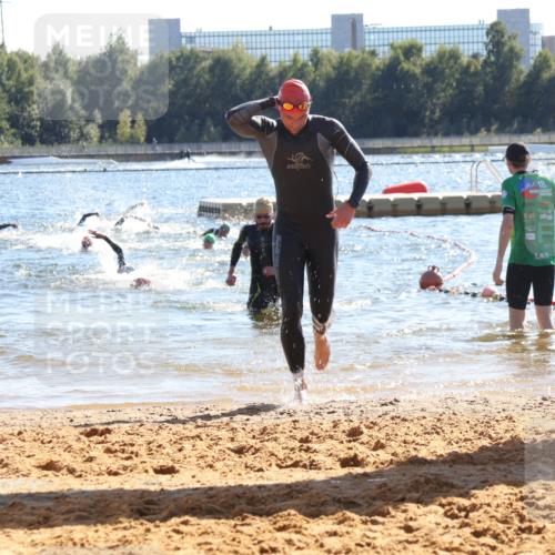 07.09.2025 - 19. Norderstedt Triathlon Luisa Fischer http://msf.ph/oto/8750733 07.09.2025 15:28:16 Schwimmen 498 meine-sportfotos.de