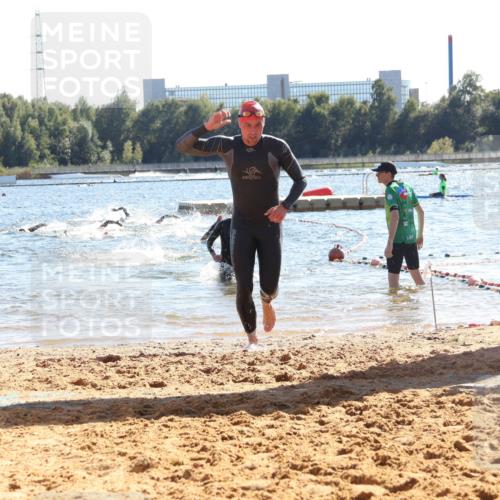 07.09.2025 - 19. Norderstedt Triathlon Luisa Fischer http://msf.ph/oto/8750739 07.09.2025 15:28:16 Schwimmen 498 meine-sportfotos.de