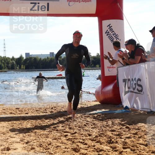 07.09.2025 - 19. Norderstedt Triathlon Luisa Fischer http://msf.ph/oto/8750755 07.09.2025 15:28:18 Schwimmen 498, 550 meine-sportfotos.de