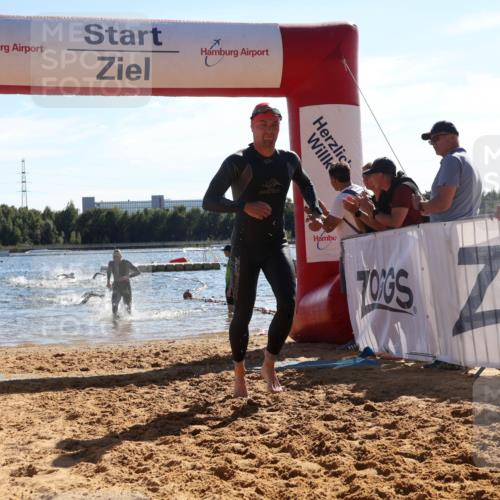 07.09.2025 - 19. Norderstedt Triathlon Luisa Fischer http://msf.ph/oto/8750757 07.09.2025 15:28:18 Schwimmen 498, 550 meine-sportfotos.de