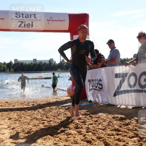07.09.2025 - 19. Norderstedt Triathlon Luisa Fischer http://msf.ph/oto/8750760 07.09.2025 15:28:19 Schwimmen 498, 550 meine-sportfotos.de