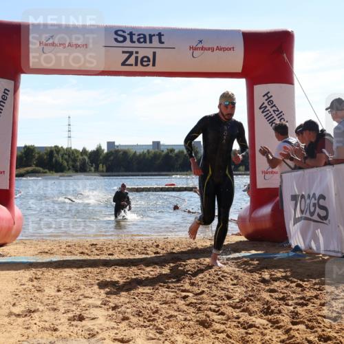 07.09.2025 - 19. Norderstedt Triathlon Luisa Fischer http://msf.ph/oto/8750794 07.09.2025 15:28:23 Schwimmen 498, 499, 550 meine-sportfotos.de