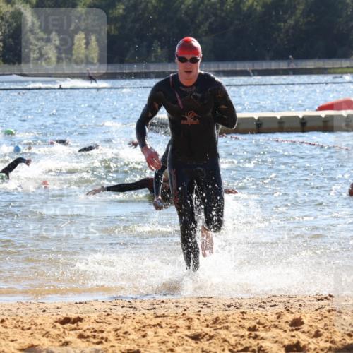 07.09.2025 - 19. Norderstedt Triathlon Luisa Fischer http://msf.ph/oto/8750807 07.09.2025 15:28:26 Schwimmen 498, 499, 513, 550 meine-sportfotos.de