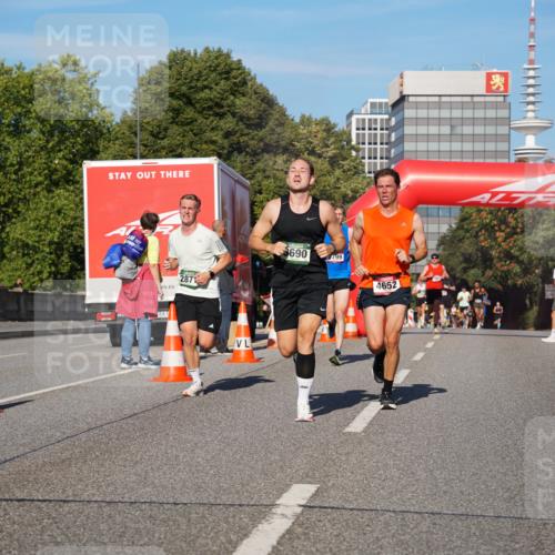 07.09.2025 - BARMER Alsterlauf Yannick Fuchs http://msf.ph/oto/8750809 07.09.2025 09:35:13 Laufen 287, 3690, 1, 2799, 4652 meine-sportfotos.de