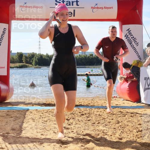 07.09.2025 - 19. Norderstedt Triathlon Luisa Fischer http://msf.ph/oto/8750819 07.09.2025 11:17:10 Schwimmen 280, 1288 meine-sportfotos.de