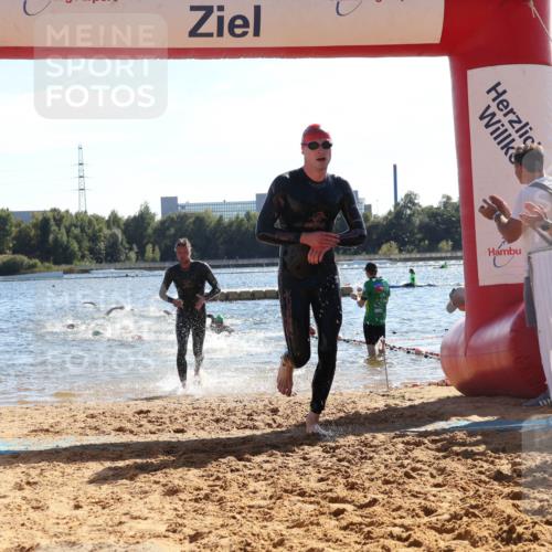 07.09.2025 - 19. Norderstedt Triathlon Luisa Fischer http://msf.ph/oto/8750839 07.09.2025 15:28:29 Schwimmen 498, 499, 513, 550 meine-sportfotos.de