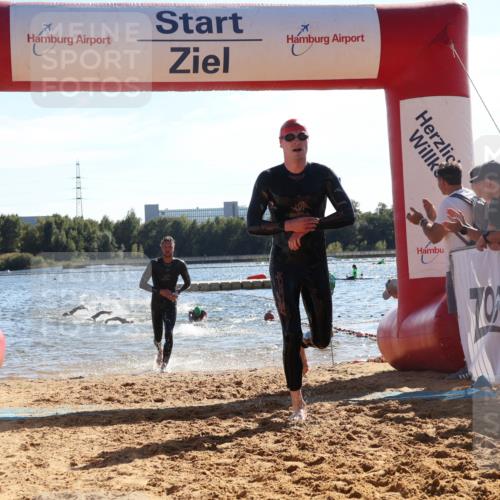 07.09.2025 - 19. Norderstedt Triathlon Luisa Fischer http://msf.ph/oto/8750842 07.09.2025 15:28:29 Schwimmen 498, 499, 513, 550 meine-sportfotos.de