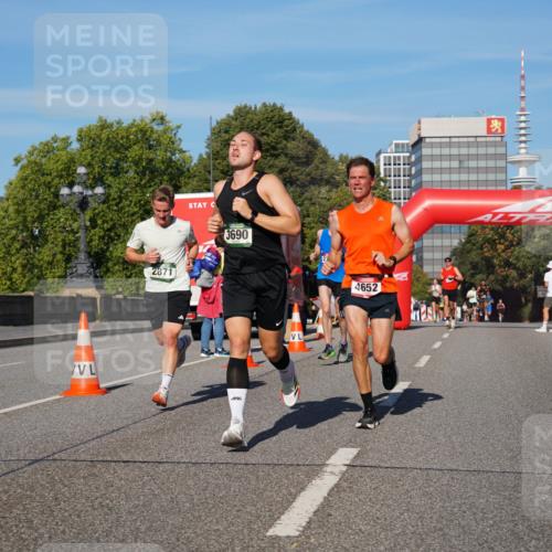 07.09.2025 - BARMER Alsterlauf Yannick Fuchs http://msf.ph/oto/8750843 07.09.2025 09:35:14 Laufen 2871, 3690, 4652 meine-sportfotos.de