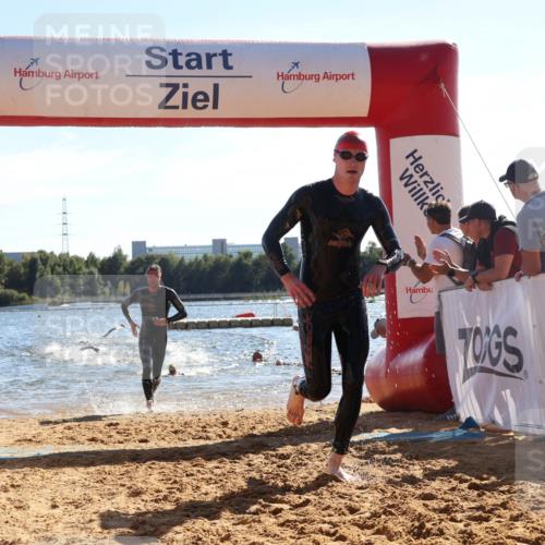 07.09.2025 - 19. Norderstedt Triathlon Luisa Fischer http://msf.ph/oto/8750844 07.09.2025 15:28:29 Schwimmen 498, 499, 513, 550 meine-sportfotos.de