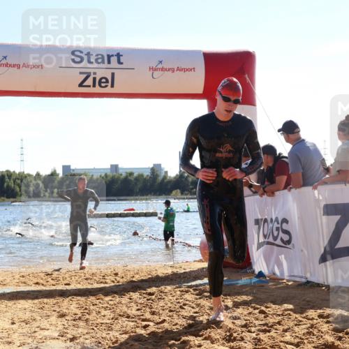 07.09.2025 - 19. Norderstedt Triathlon Luisa Fischer http://msf.ph/oto/8750847 07.09.2025 15:28:30 Schwimmen 498, 499, 513, 550 meine-sportfotos.de