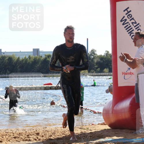 07.09.2025 - 19. Norderstedt Triathlon Luisa Fischer http://msf.ph/oto/8750855 07.09.2025 15:28:31 Schwimmen 499, 513, 550 meine-sportfotos.de
