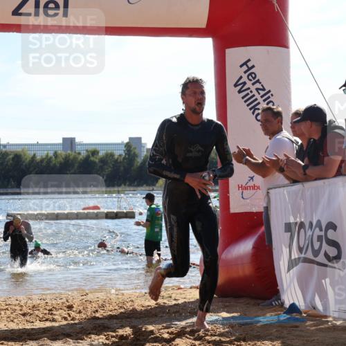 07.09.2025 - 19. Norderstedt Triathlon Luisa Fischer http://msf.ph/oto/8750858 07.09.2025 15:28:32 Schwimmen 499, 510, 513, 550 meine-sportfotos.de