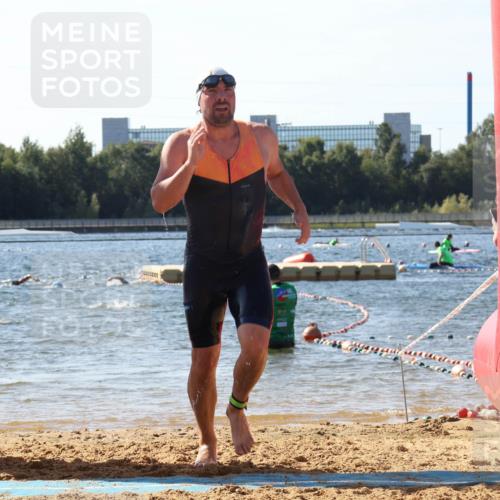 07.09.2025 - 19. Norderstedt Triathlon Luisa Fischer http://msf.ph/oto/8750863 07.09.2025 11:17:34 Schwimmen 773, 1365 meine-sportfotos.de