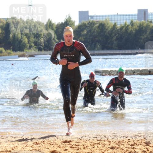 07.09.2025 - 19. Norderstedt Triathlon Luisa Fischer http://msf.ph/oto/8750875 07.09.2025 15:28:35 Schwimmen 499, 510, 513, 550 meine-sportfotos.de