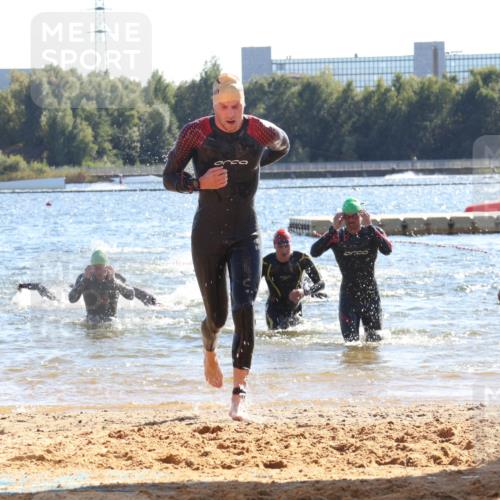 07.09.2025 - 19. Norderstedt Triathlon Luisa Fischer http://msf.ph/oto/8750879 07.09.2025 15:28:35 Schwimmen 499, 510, 513, 550 meine-sportfotos.de