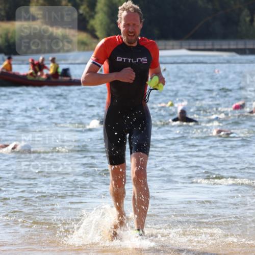07.09.2025 - 19. Norderstedt Triathlon Luisa Fischer http://msf.ph/oto/8750886 07.09.2025 11:17:55 Schwimmen 736 meine-sportfotos.de