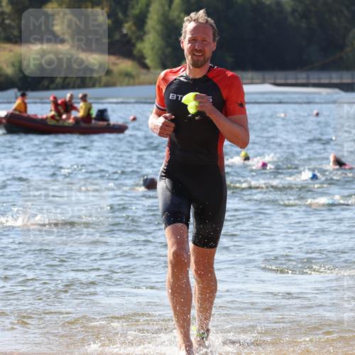 07.09.2025 - 19. Norderstedt Triathlon Luisa Fischer http://msf.ph/oto/8750889 07.09.2025 11:17:56 Schwimmen 736 meine-sportfotos.de