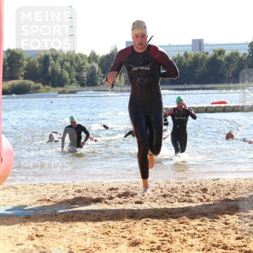 07.09.2025 - 19. Norderstedt Triathlon Luisa Fischer http://msf.ph/oto/8750891 07.09.2025 15:28:36 Schwimmen 499, 510, 513, 541 meine-sportfotos.de