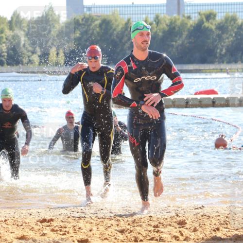 07.09.2025 - 19. Norderstedt Triathlon Luisa Fischer http://msf.ph/oto/8750904 07.09.2025 15:28:40 Schwimmen 499, 501, 510, 513, 527, 541 meine-sportfotos.de
