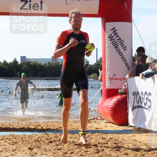 07.09.2025 - 19. Norderstedt Triathlon Luisa Fischer http://msf.ph/oto/8750940 07.09.2025 11:18:00 Schwimmen 736, 1357 meine-sportfotos.de