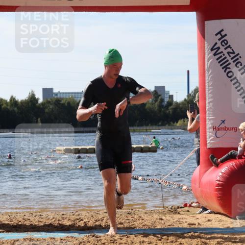 07.09.2025 - 19. Norderstedt Triathlon Luisa Fischer http://msf.ph/oto/8750974 07.09.2025 11:18:03 Schwimmen 736, 1357 meine-sportfotos.de