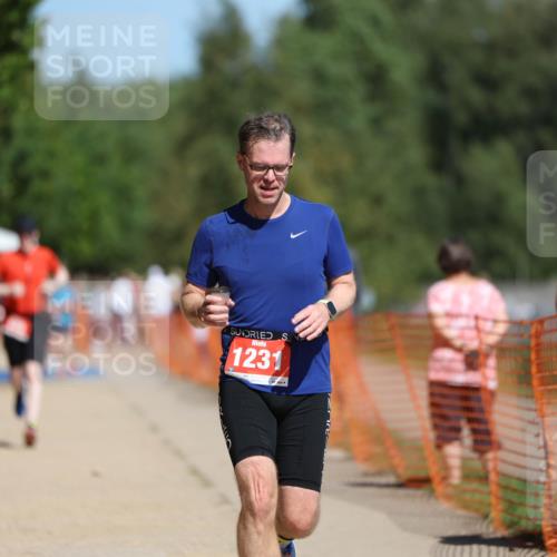 07.09.2025 - 19. Norderstedt Triathlon Michael Strokosch http://msf.ph/oto/8751071 07.09.2025 12:44:36 Laufen 208, 725, 808, 1231 meine-sportfotos.de