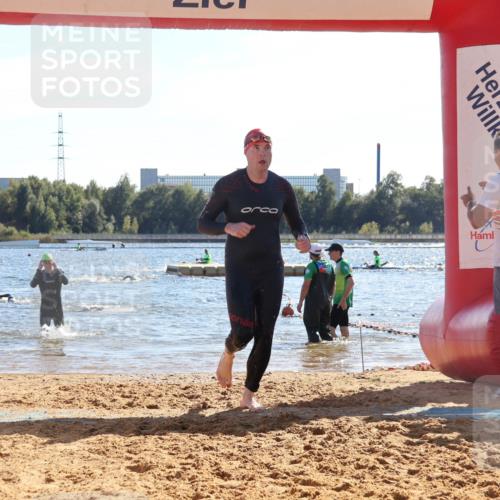 07.09.2025 - 19. Norderstedt Triathlon Luisa Fischer http://msf.ph/oto/8751100 07.09.2025 15:29:04 Schwimmen 512, 521, 523, 534, 538 meine-sportfotos.de