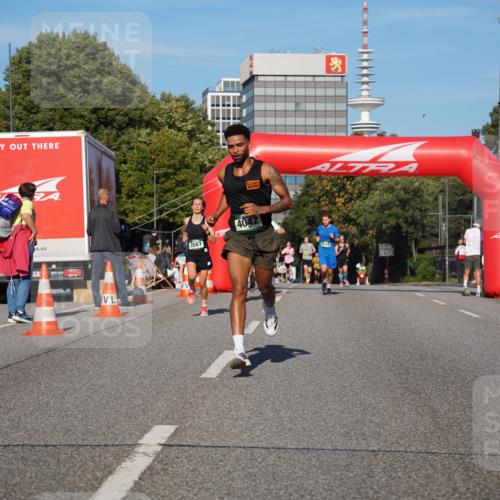 07.09.2025 - BARMER Alsterlauf Yannick Fuchs http://msf.ph/oto/8751112 07.09.2025 09:35:26 Laufen 1, 3561, 4042 meine-sportfotos.de