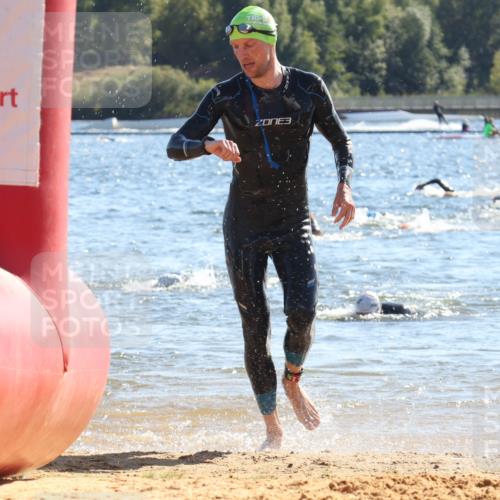 07.09.2025 - 19. Norderstedt Triathlon Luisa Fischer http://msf.ph/oto/8751124 07.09.2025 15:29:08 Schwimmen 512, 521, 528 meine-sportfotos.de