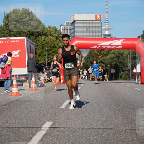 07.09.2025 - BARMER Alsterlauf Yannick Fuchs http://msf.ph/oto/8751126 07.09.2025 09:35:26 Laufen 3561, 4042 meine-sportfotos.de